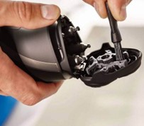 نحوه تمیز کردن ریش تراش فیلیپس